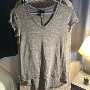 Rue 21 Size XS Grey T-shirt